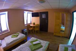 Хостелы Hostel Filip Гданьск Трехместный номер-3