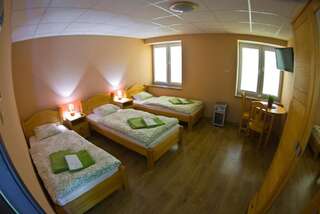 Хостелы Hostel Filip Гданьск Трехместный номер-6